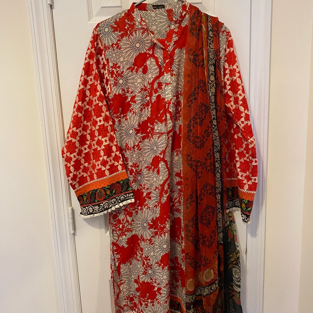 J. 2pc Pakistani Dress Size Large